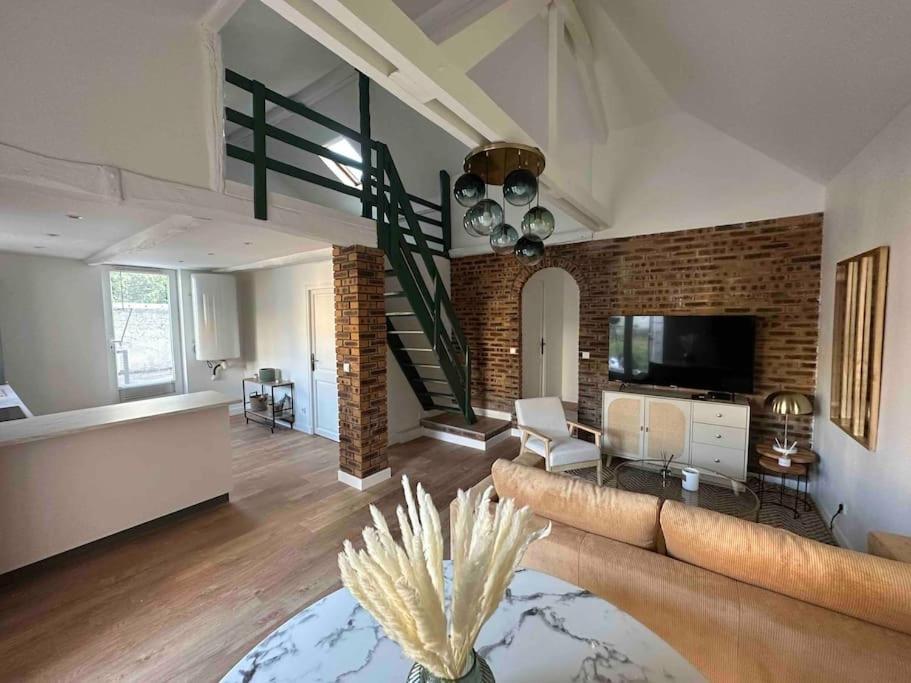 Maison Jardin Proche Paris Вильжюиф Экстерьер фото