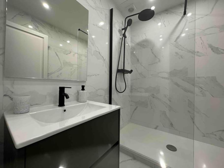 Maison Jardin Proche Paris Вильжюиф Экстерьер фото