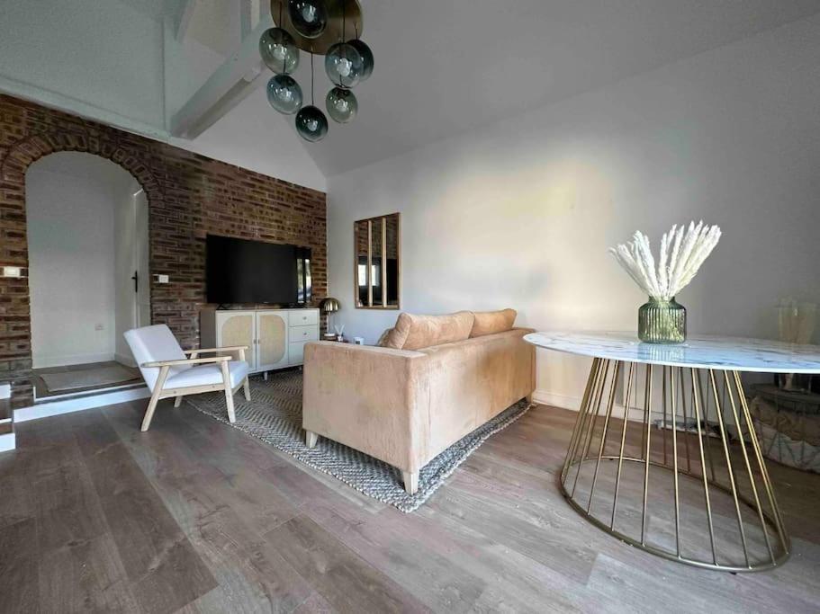 Maison Jardin Proche Paris Вильжюиф Экстерьер фото
