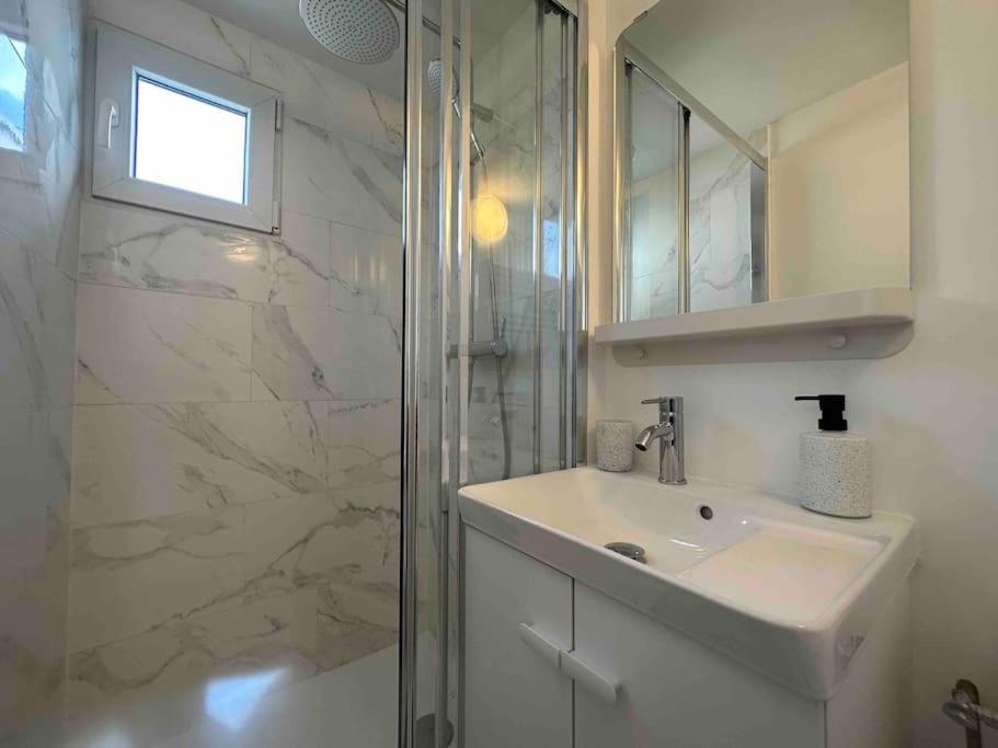 Maison Jardin Proche Paris Вильжюиф Экстерьер фото